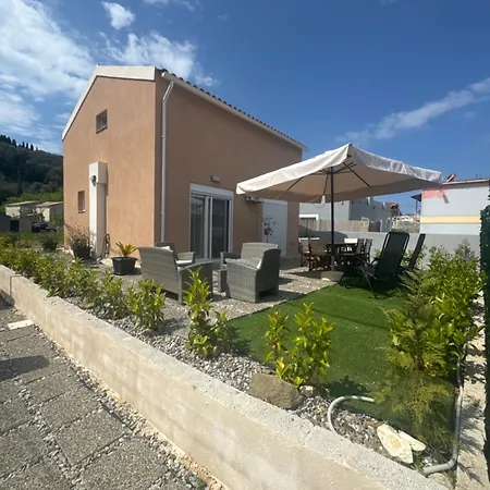 Vakantiehuis The 50/50 Luxury Sidárion